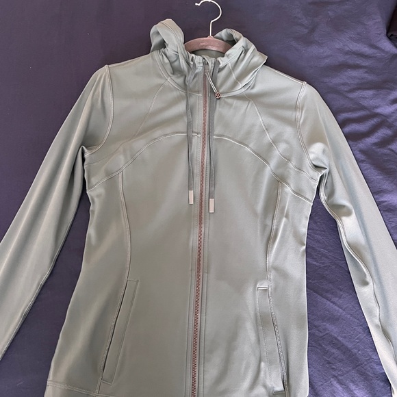 Lululemon jacket - Picture 1 of 5